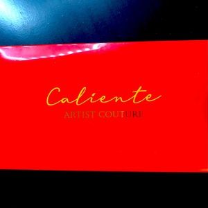 Artist Couture Caliente Pallet